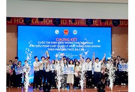 Sinh viên Ngành Luật Kinh tế HUIT đạt Giải Nhất cuộc thi "Sinh viên thông thái 2025"